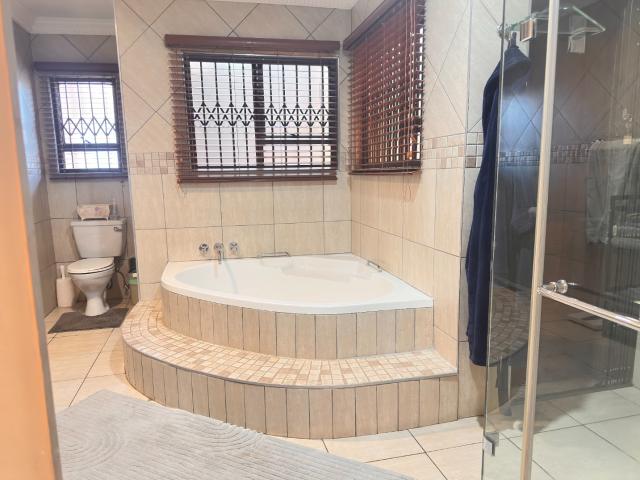House for sale in Waterkloof, Gauteng