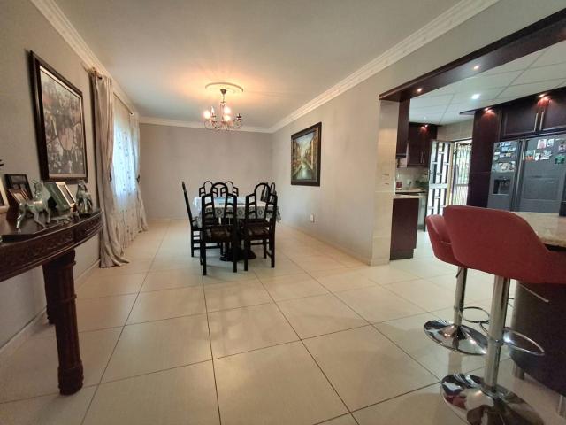 House for sale in Queensburgh, Kwazulu-natal