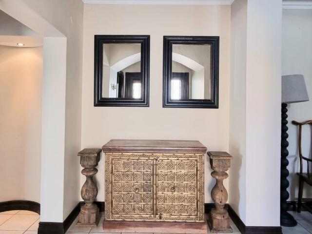 House for sale in Hartbeespoort Dam Nature Reserve, North West