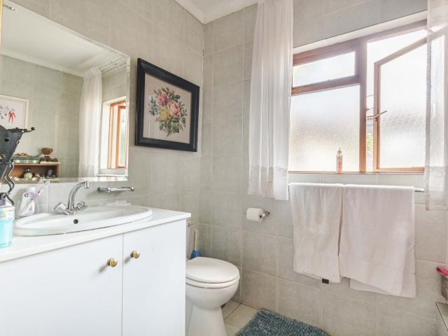 House for sale in Faerie Glen, Gauteng