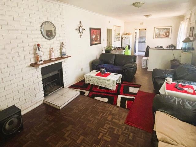 House for sale in Farrarmere, Ekurhuleni