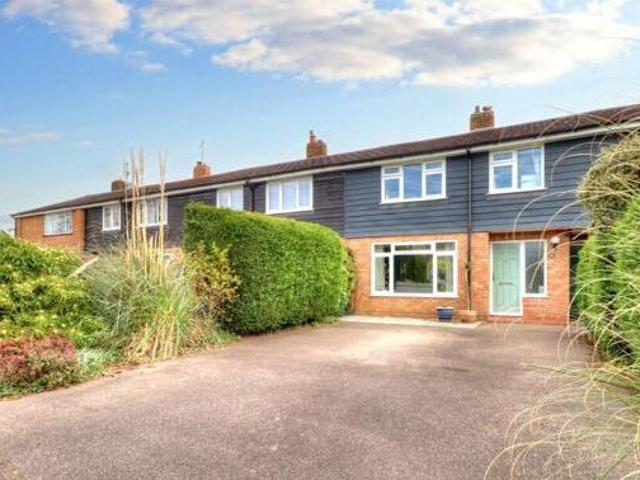 House for sale in Fole, Surrey