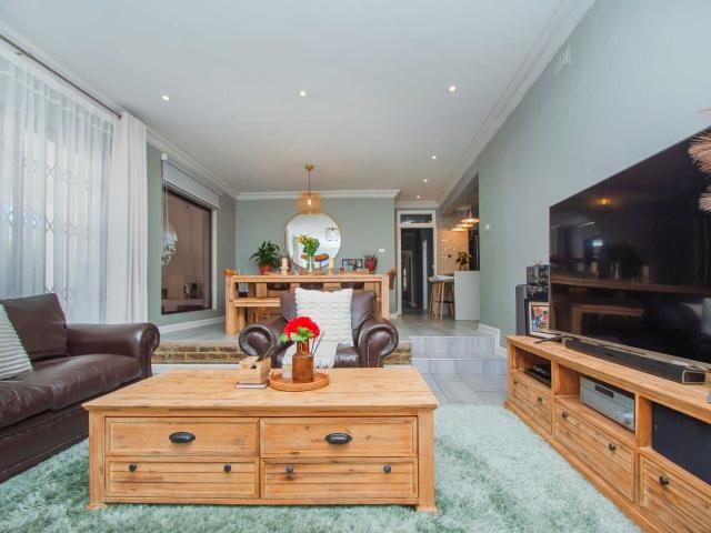 House for sale in Mohlakeng, Gauteng