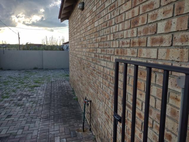 House for sale in Grimbeekpark, Tlokwe Local Municipality