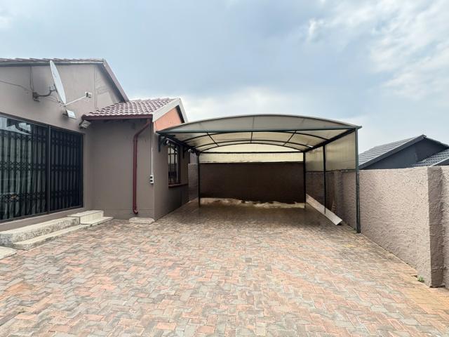 House for sale in Nooitgedacht, Gauteng
