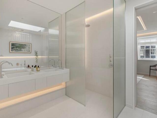 House for sale in Belgravia, Greater London
