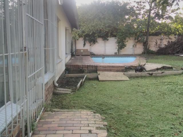 House for sale in Roodepoort House for sale in Roodepoort