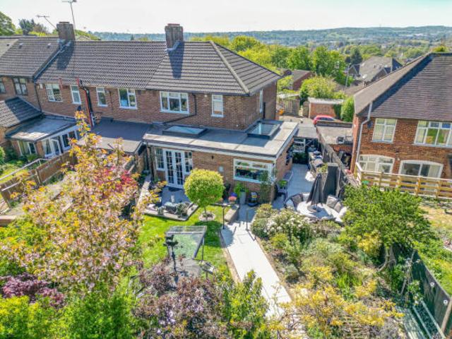 House for sale in Spring Park, Luton