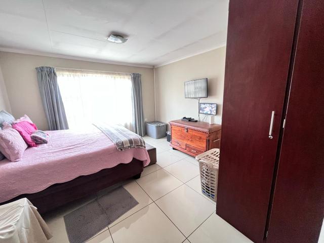 House for sale in Akasia, Gauteng