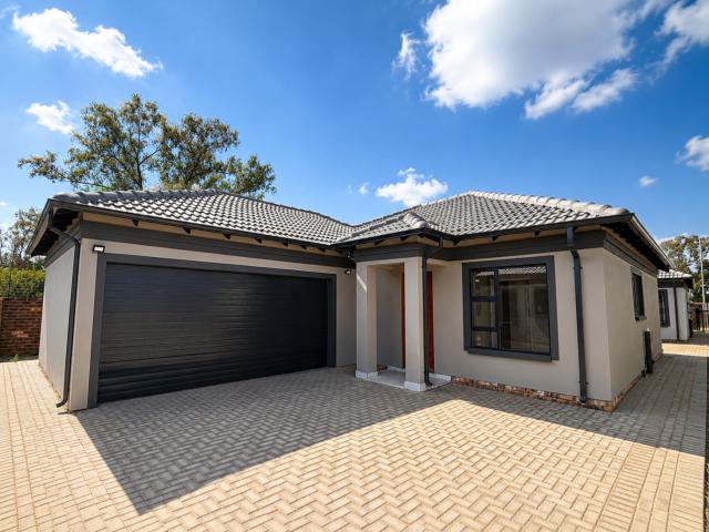 House for sale in Akasia, Gauteng
