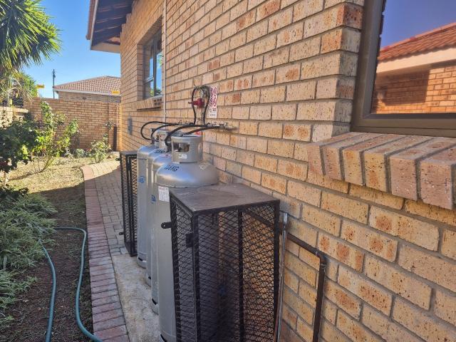 House for sale in Frances Baard, Northern Cape