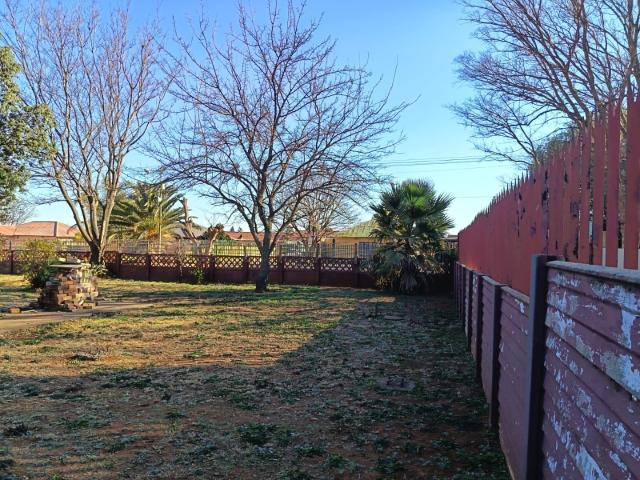 House for sale in Mohlakeng, Gauteng