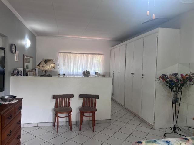 House for sale in Ifafi, Hartbeespoort Dam Nature Reserve