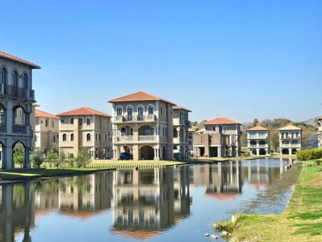 House for sale in Ifafi, Hartbeespoort Dam Nature Reserve