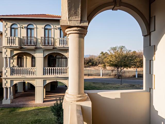 House for sale in Ifafi, Hartbeespoort Dam Nature Reserve