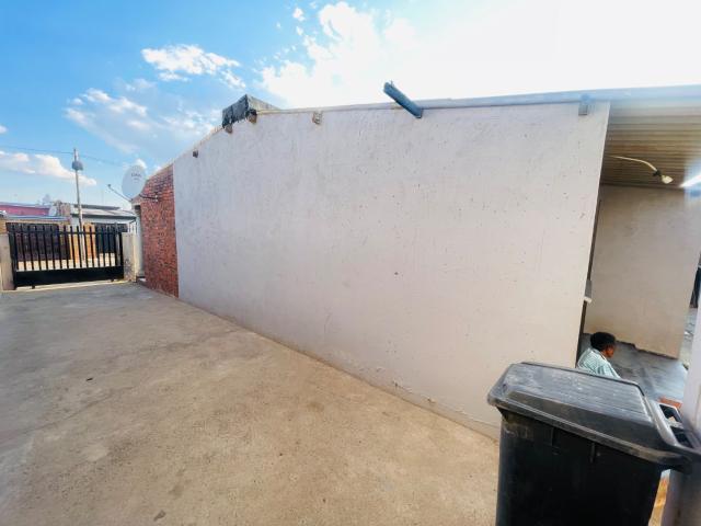 House for sale in Jabulani, Soweto