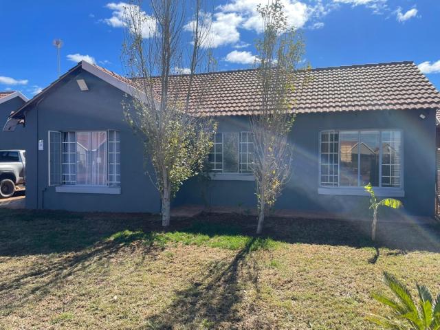 House for sale in Kgalagadi, Northern Cape
