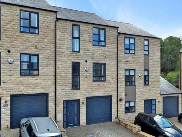 House for sale in Keighley, West Yorkshire
