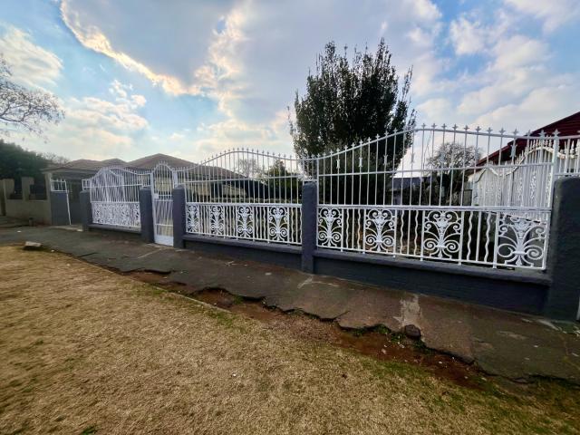 House for sale in Vosloorus, Gauteng