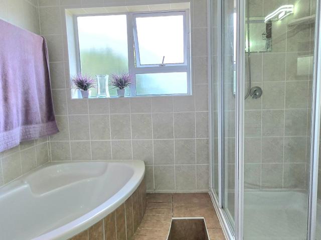 House for sale in Baardskeerdersbos, Western Cape