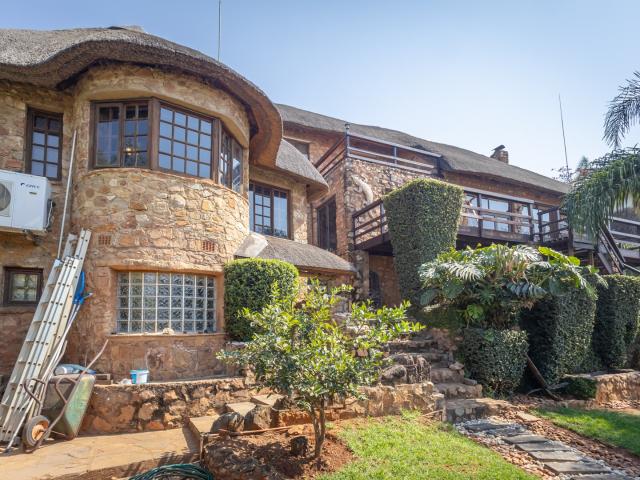House for sale in Hartbeespoort Dam Nature Reserve, North West