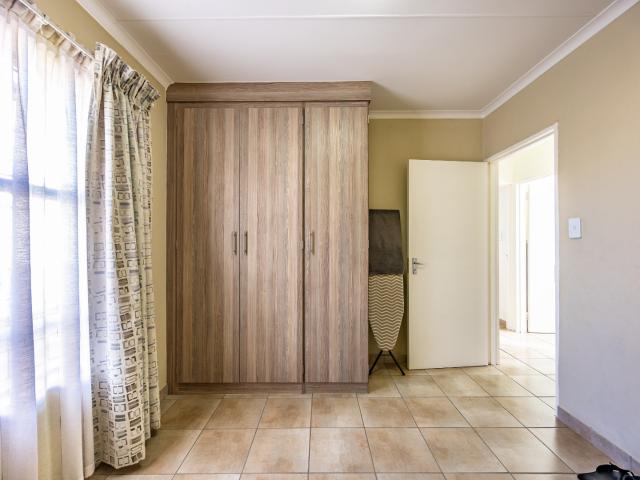 House for sale in Olievenhoutbos, Gauteng
