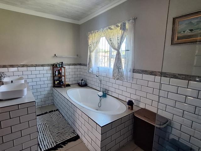 House for sale in Kgalagadi, Northern Cape