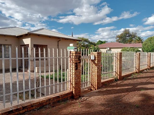 House for sale in Kgalagadi, Northern Cape