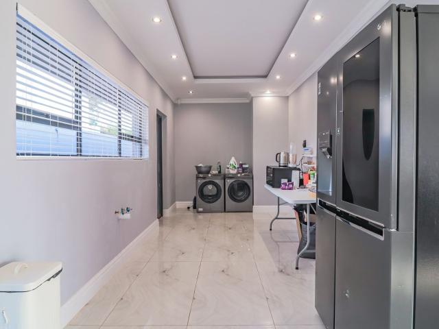 House for sale in Umhlanga, Kwazulu-natal