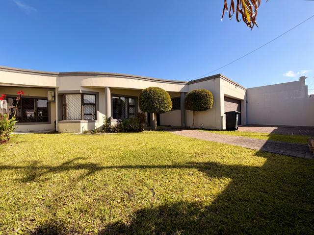 House for sale in Cape Town, Western Cape