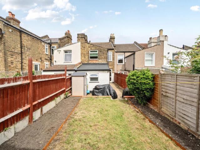 House for sale in London Borough of Lewisham, Lower Sydenham
