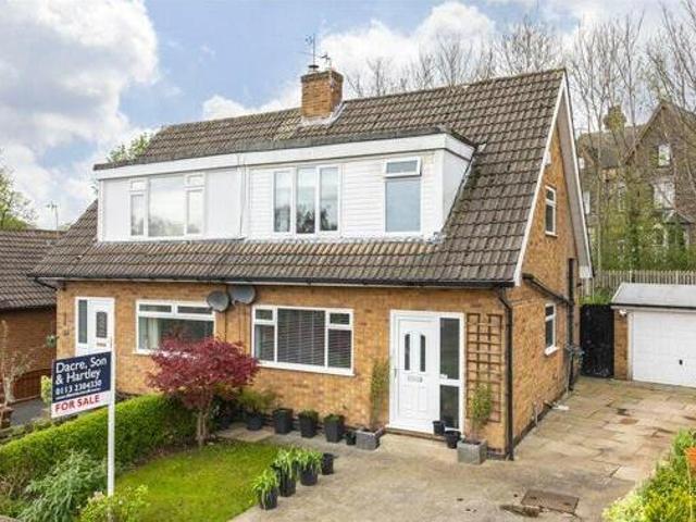 House for sale in Farsley, West Yorkshire