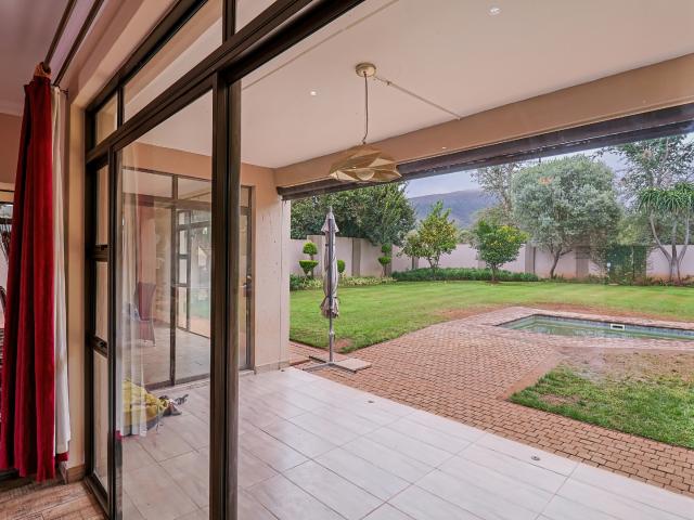 House for sale in Hartbeespoort Dam Nature Reserve, North West