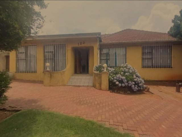 House for sale in Vosloorus, Gauteng