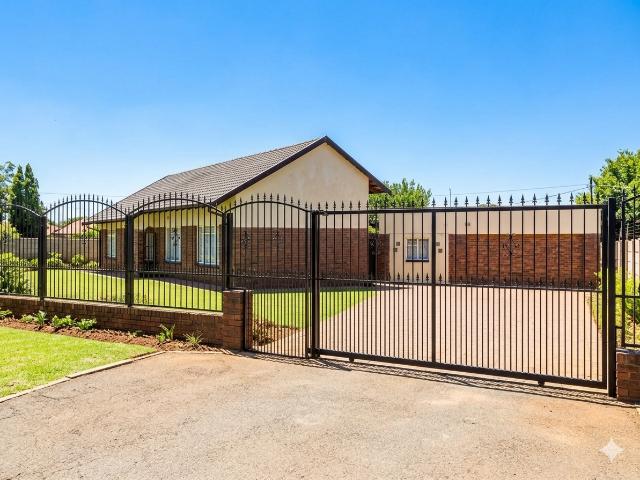 House for sale in Vosloorus, Gauteng