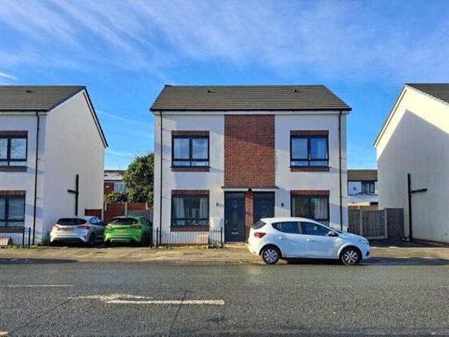House for sale in Calderstones