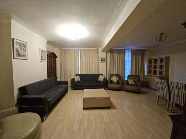 Flat for sale in Ballindoch, Scotland