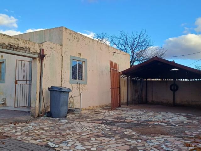 House for sale in Mohlakeng, Gauteng
