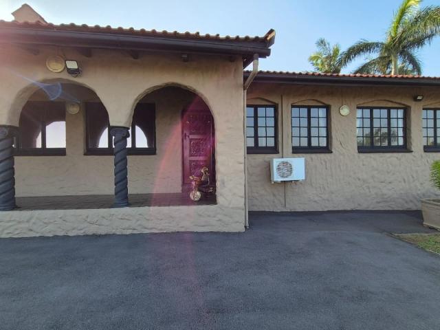 House for sale in Queensburgh, Kwazulu-natal