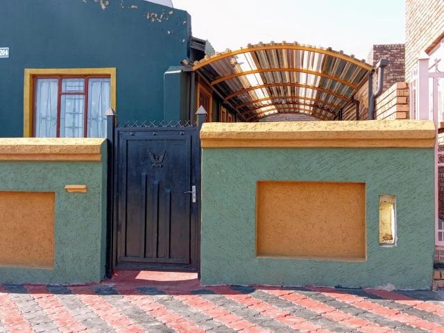 House for sale in Waterkloof, Gauteng
