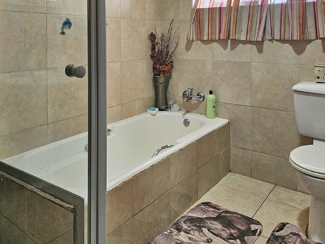 House for sale in Ugu District Municipality, Kwazulu-natal