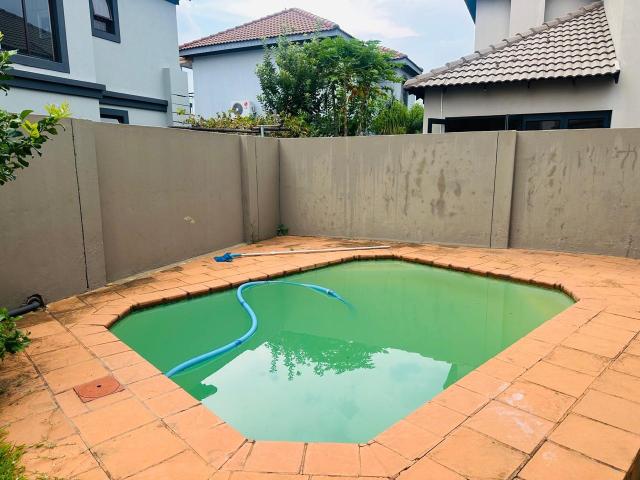 House for sale in Hartbeespoort Dam Nature Reserve, North West