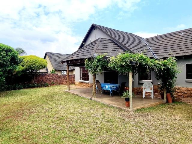 House for sale in Hartbeespoort Dam Nature Reserve, North West