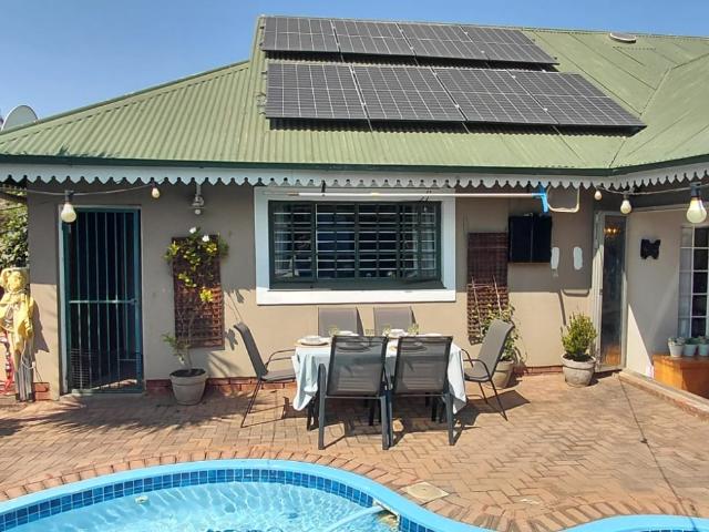 House for sale in Hartbeespoort Dam Nature Reserve, North West