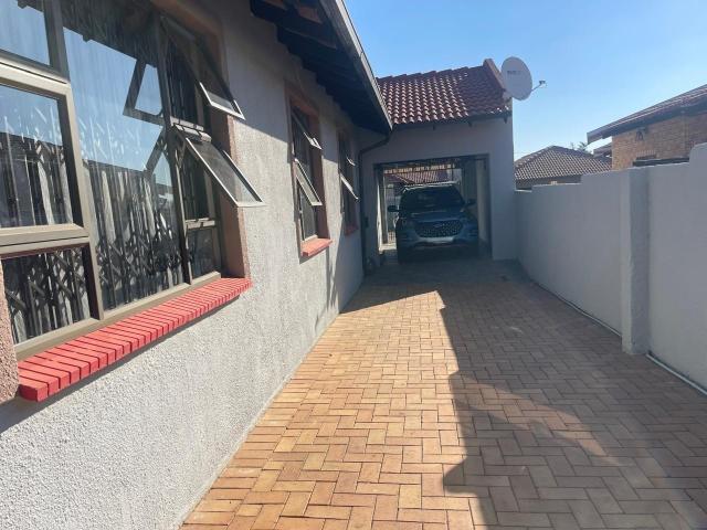 House for sale in Vosloorus, Gauteng