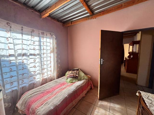House for sale in Mohlakeng, Gauteng