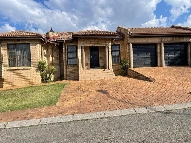 House for sale in Vosloorus, Gauteng
