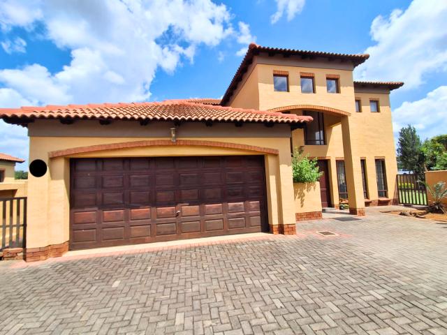 House for sale in Waterkloof, Gauteng