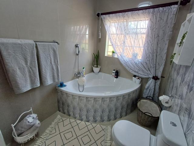 House for sale in Naboomspruit, Limpopo