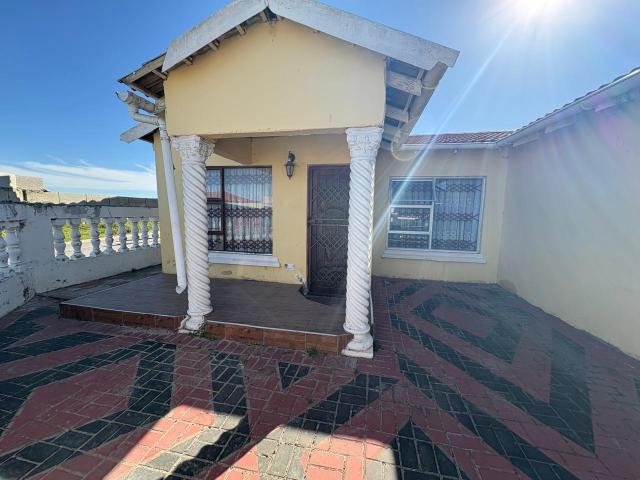 House for sale in Motherwell, Eastern Cape